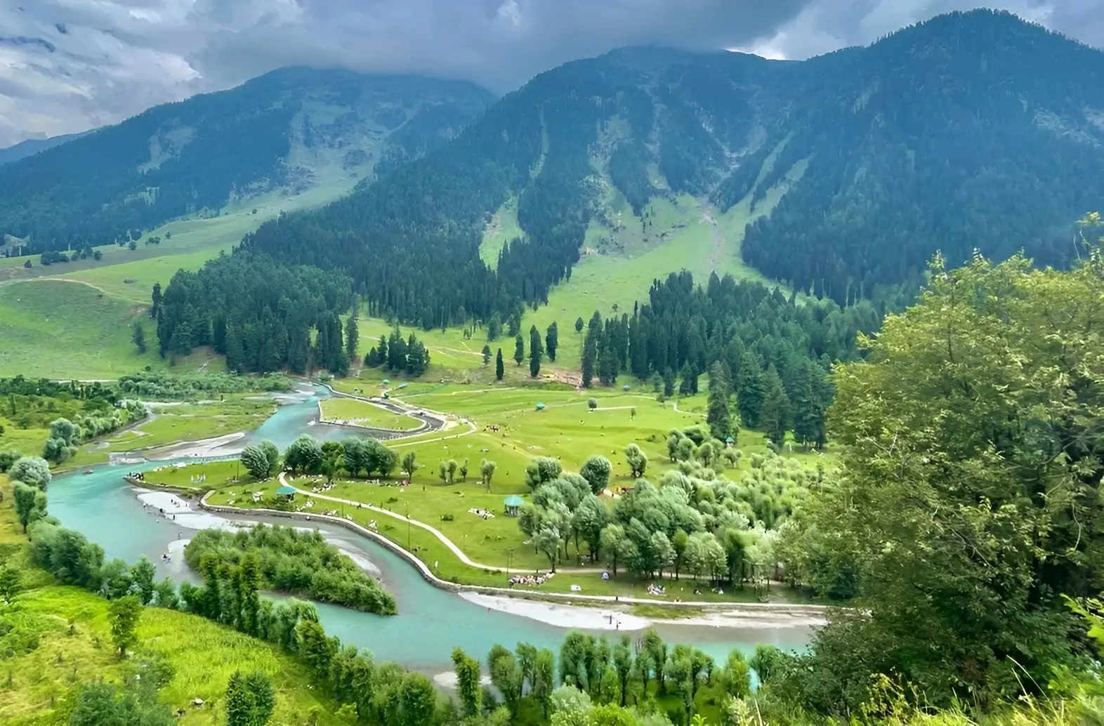 1723724964_discover-the-hidden-gems-of-kashmir-6-offbeat-destinations