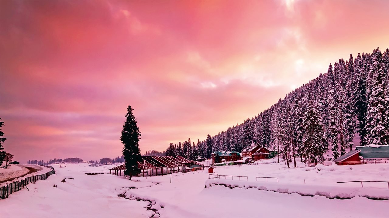 2-gulmarg-kashmir-j_k-city-hero (1)