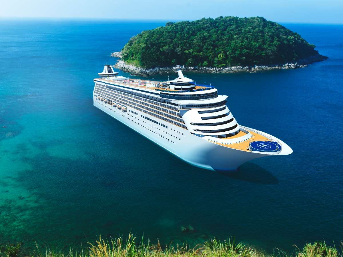 Cruising-What-to-know-before-you-go_KxO3aWx6